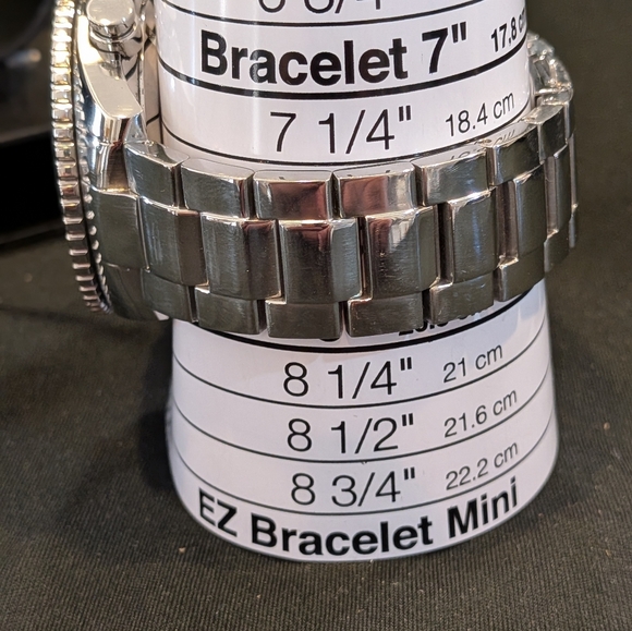 Bulova Black and Silver Tachymeter Watch Precisionist - Picture 9 of 9